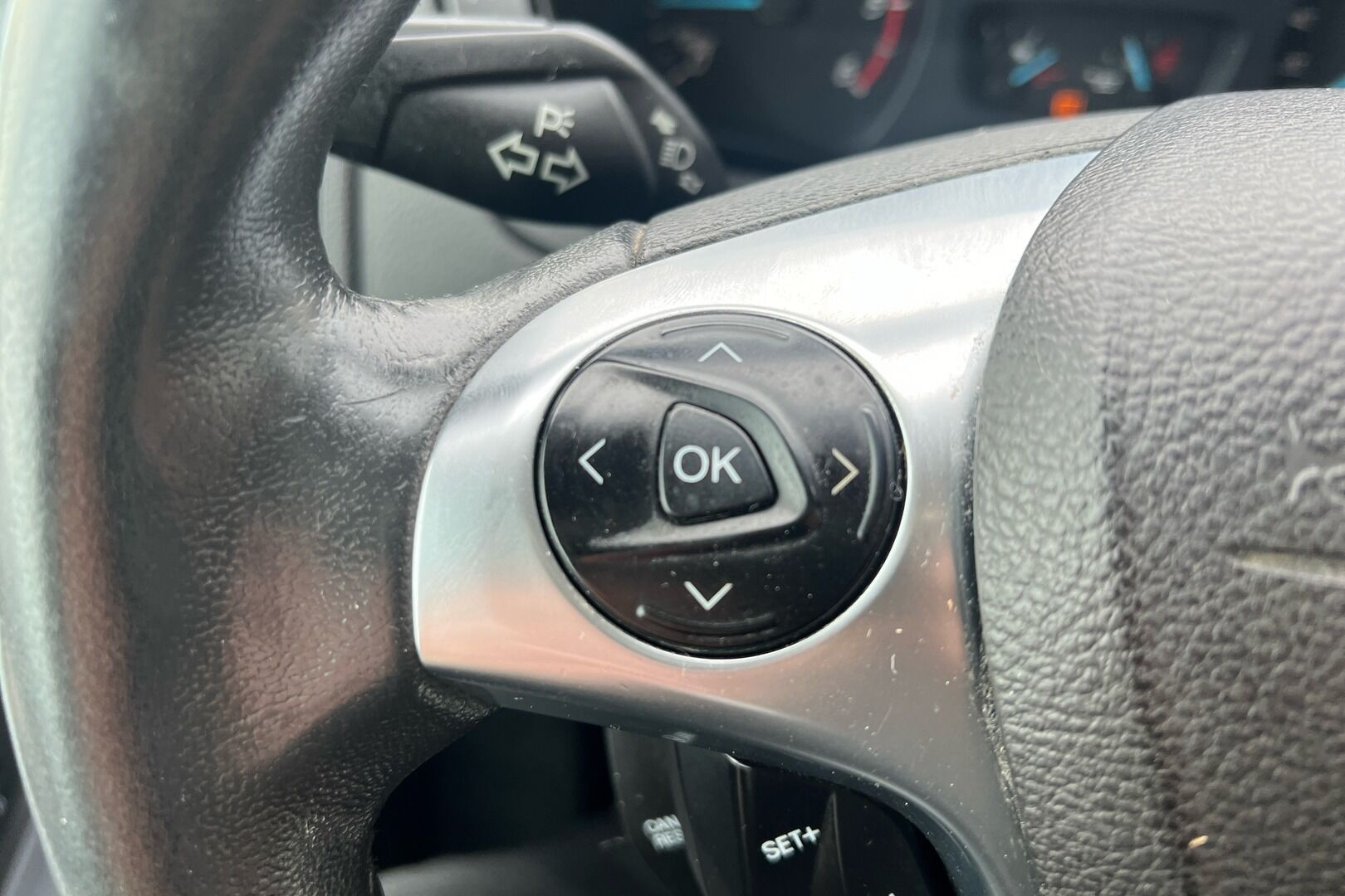 Ford Transit iso kuva 15