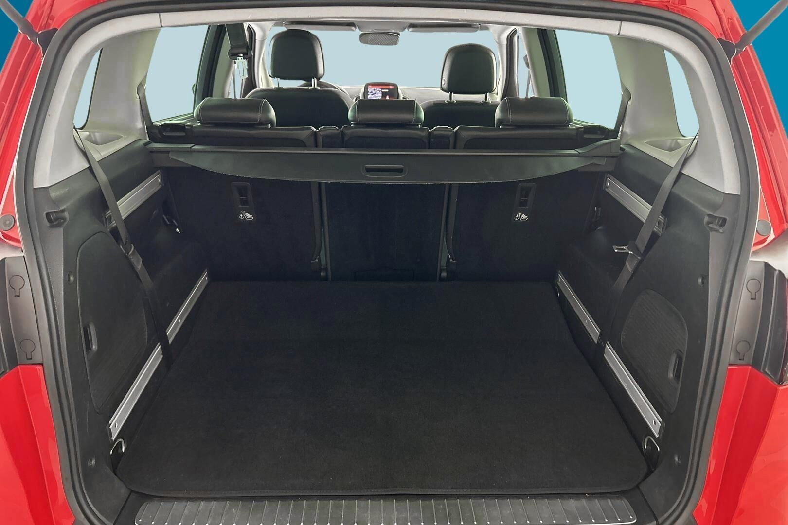 Opel Zafira Tourer iso kuva 12