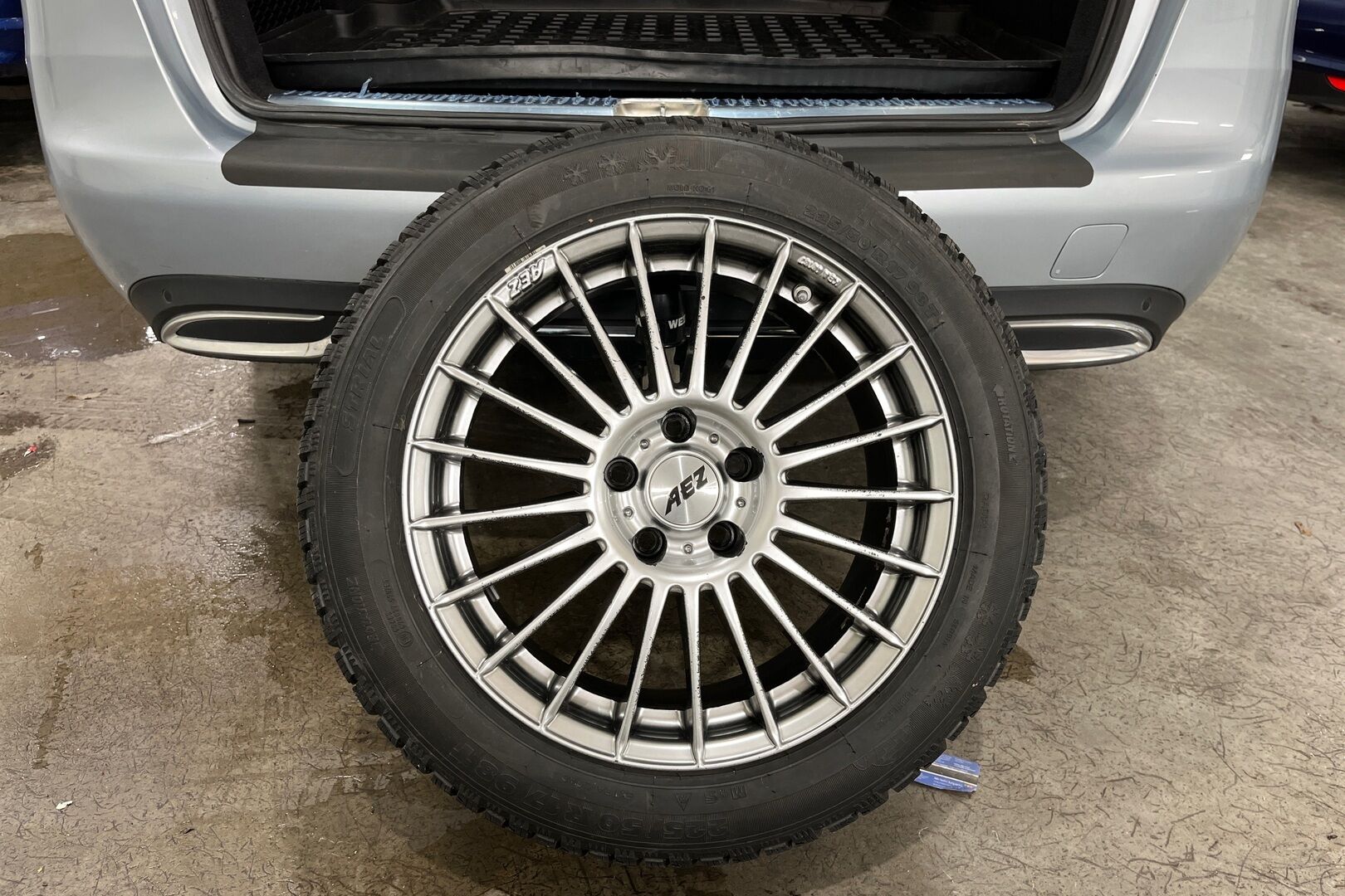 Mercedes-Benz C iso kuva 12