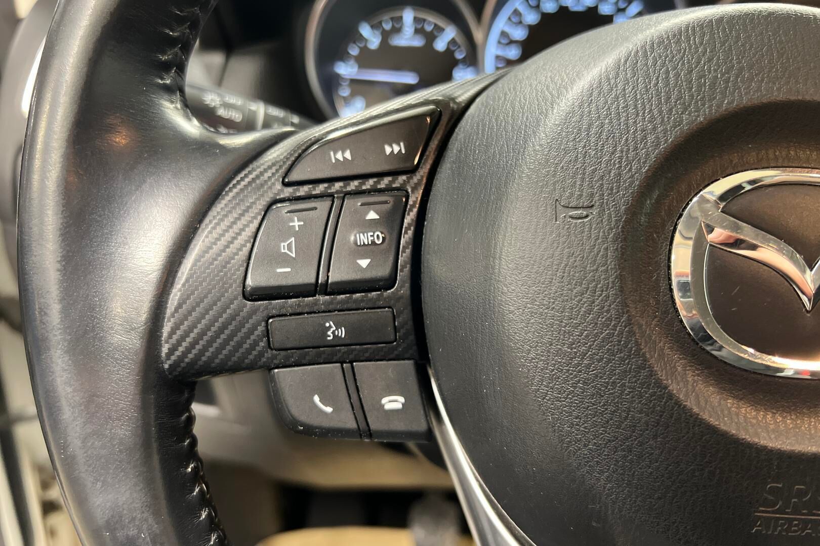 Mazda CX-5 iso kuva 15