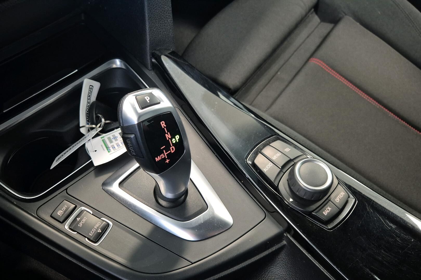 BMW 3-sarja iso kuva 14