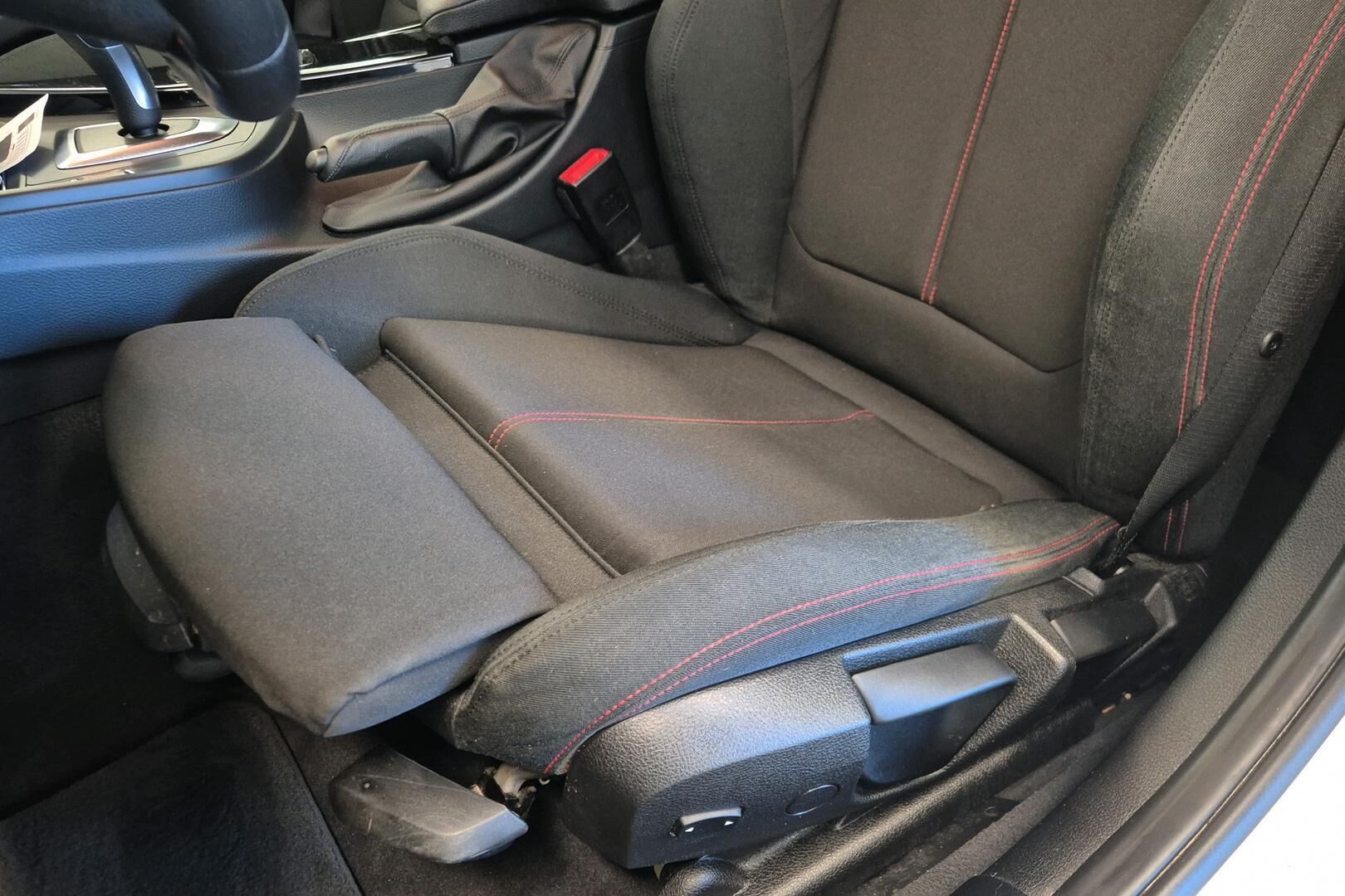 BMW 3-sarja iso kuva 19
