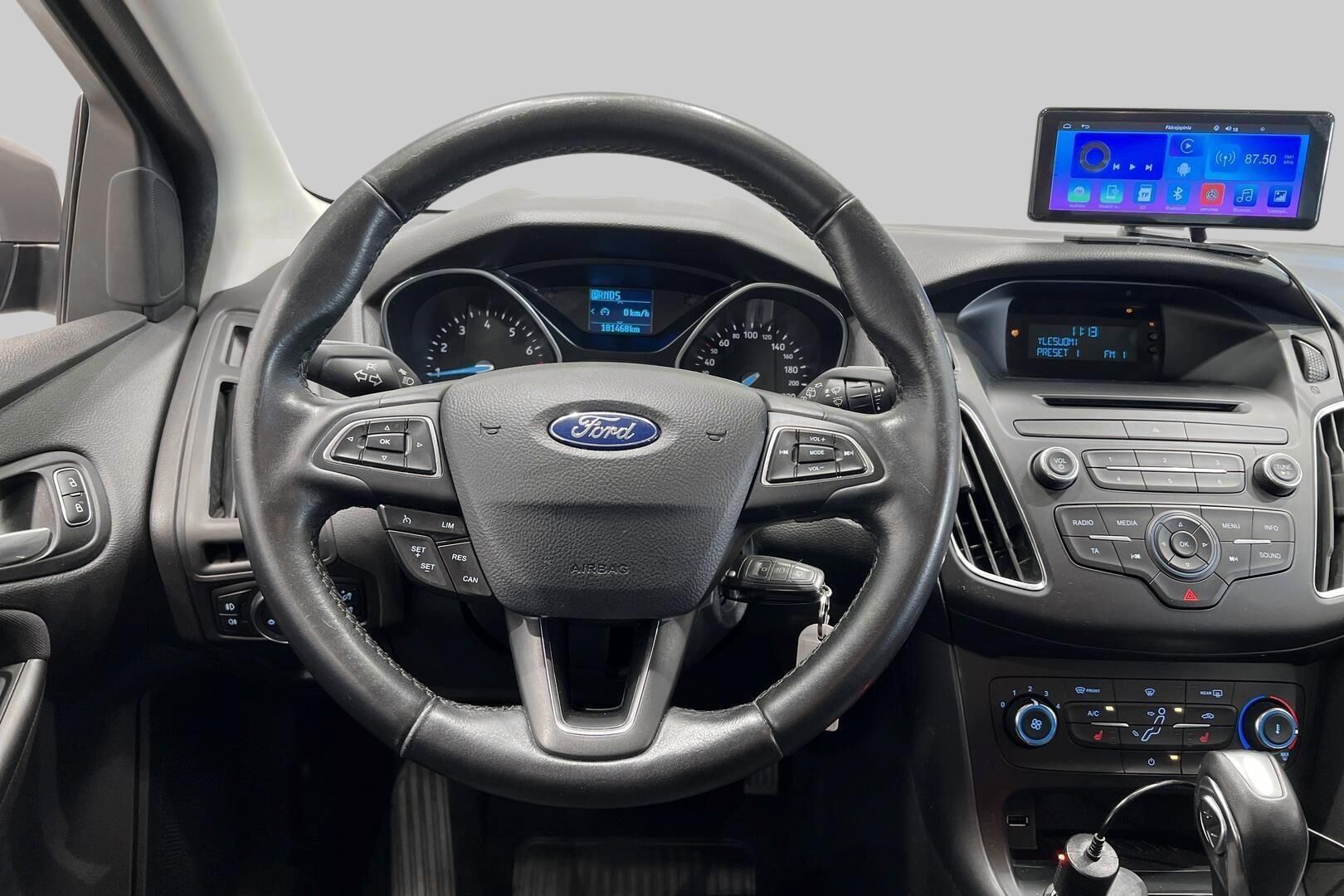 Ford Focus iso kuva 11