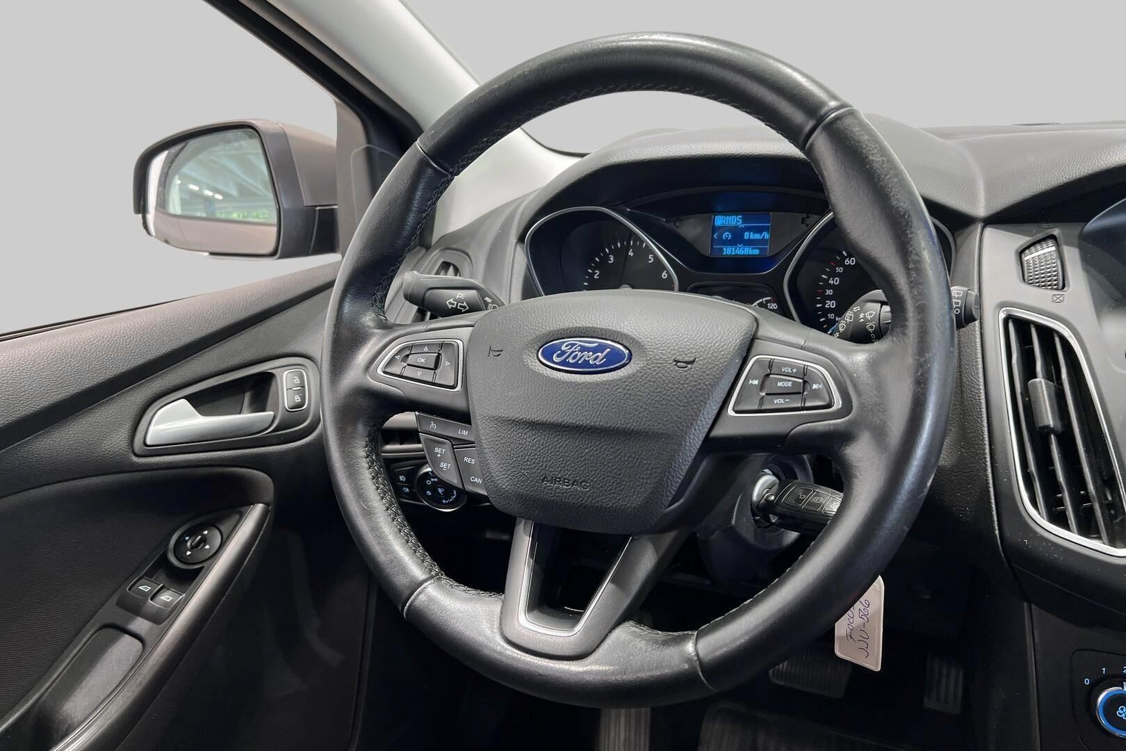 Ford Focus iso kuva 12