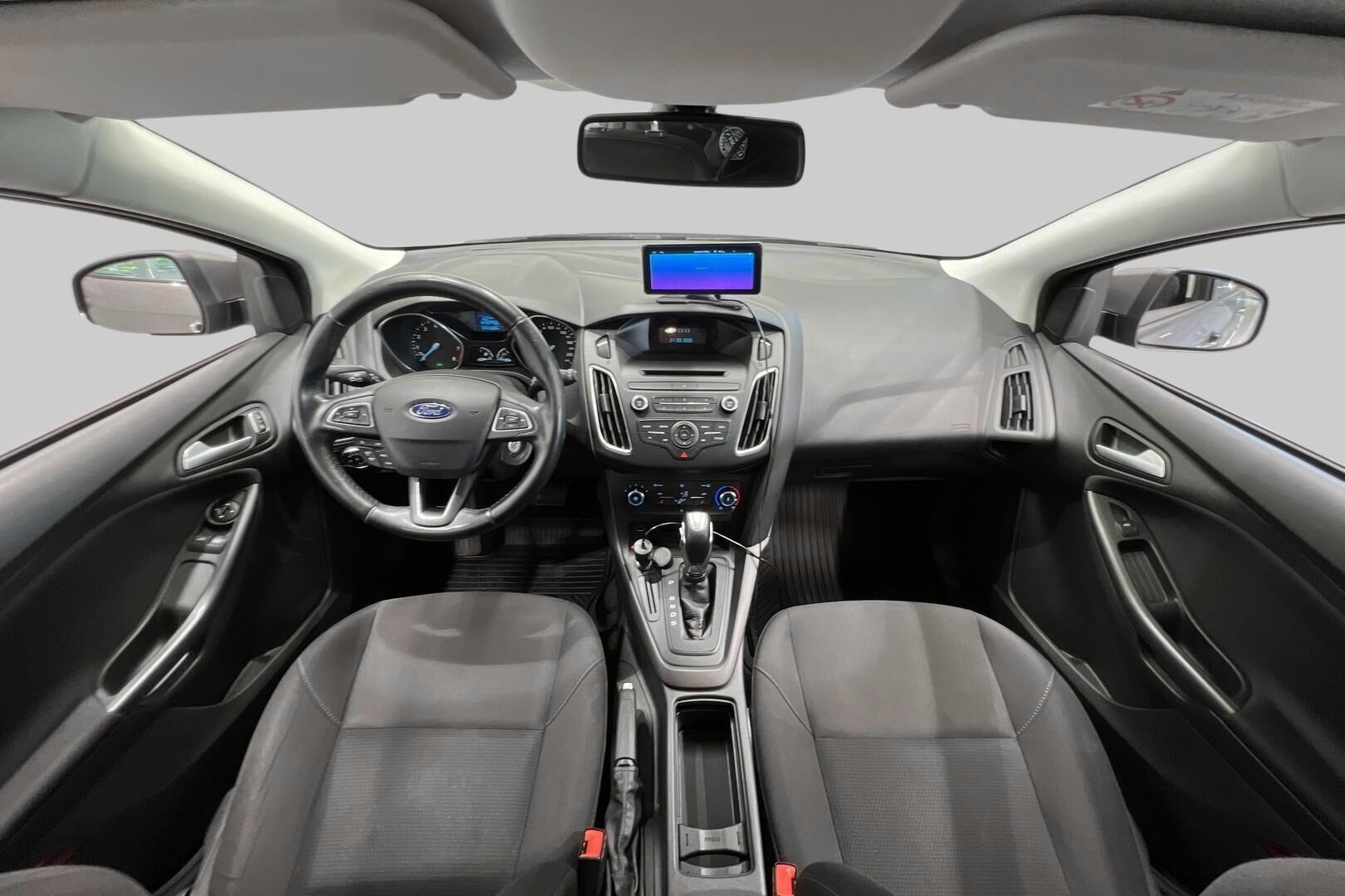 Ford Focus iso kuva 14