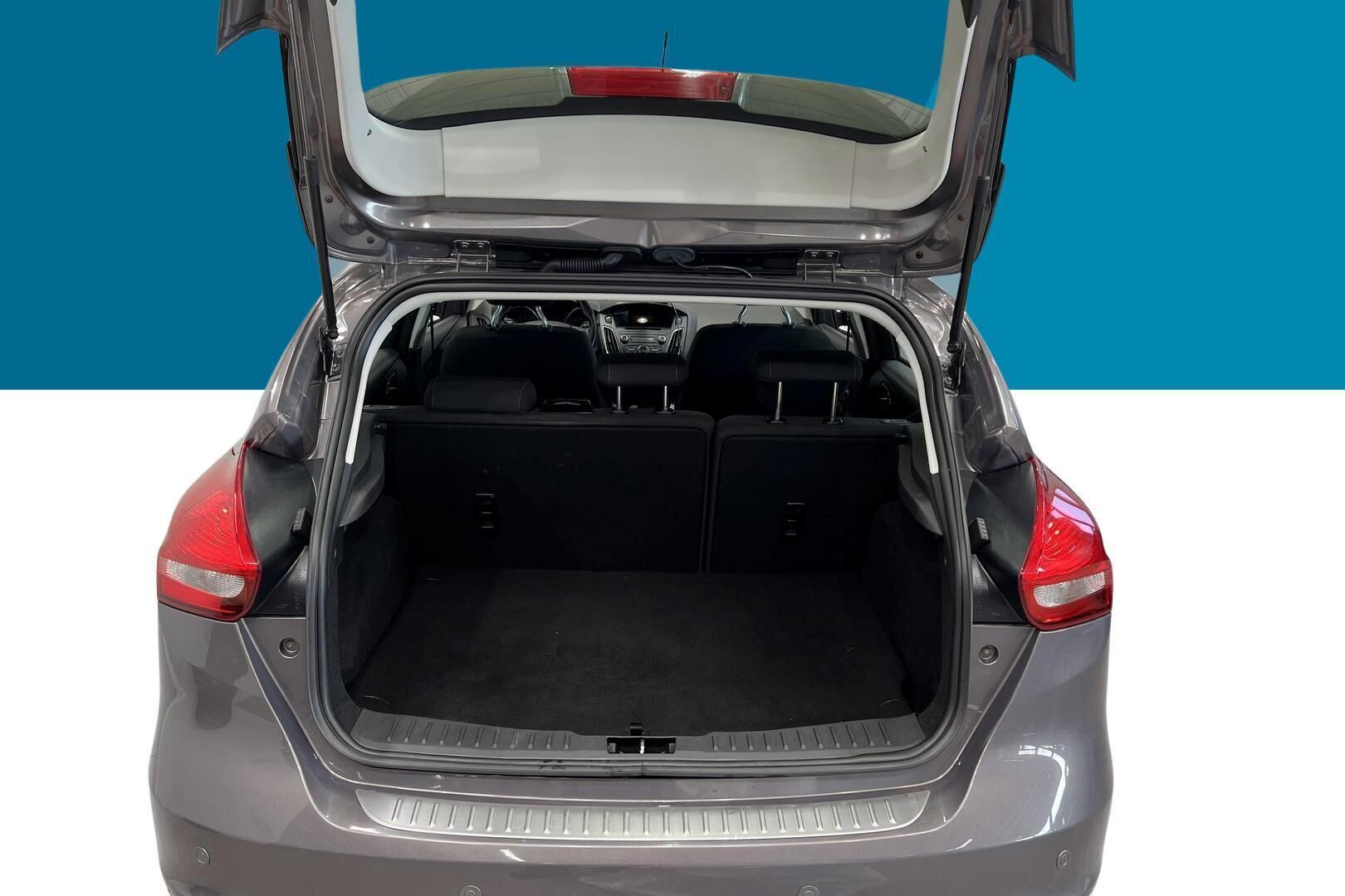 Ford Focus iso kuva 21