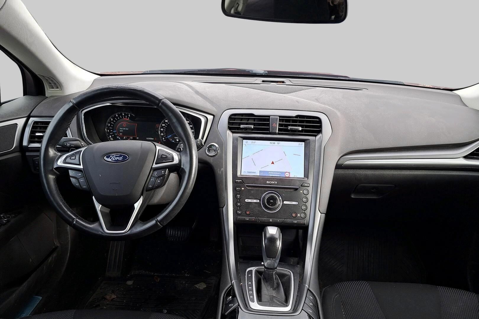 Ford Mondeo iso kuva 2