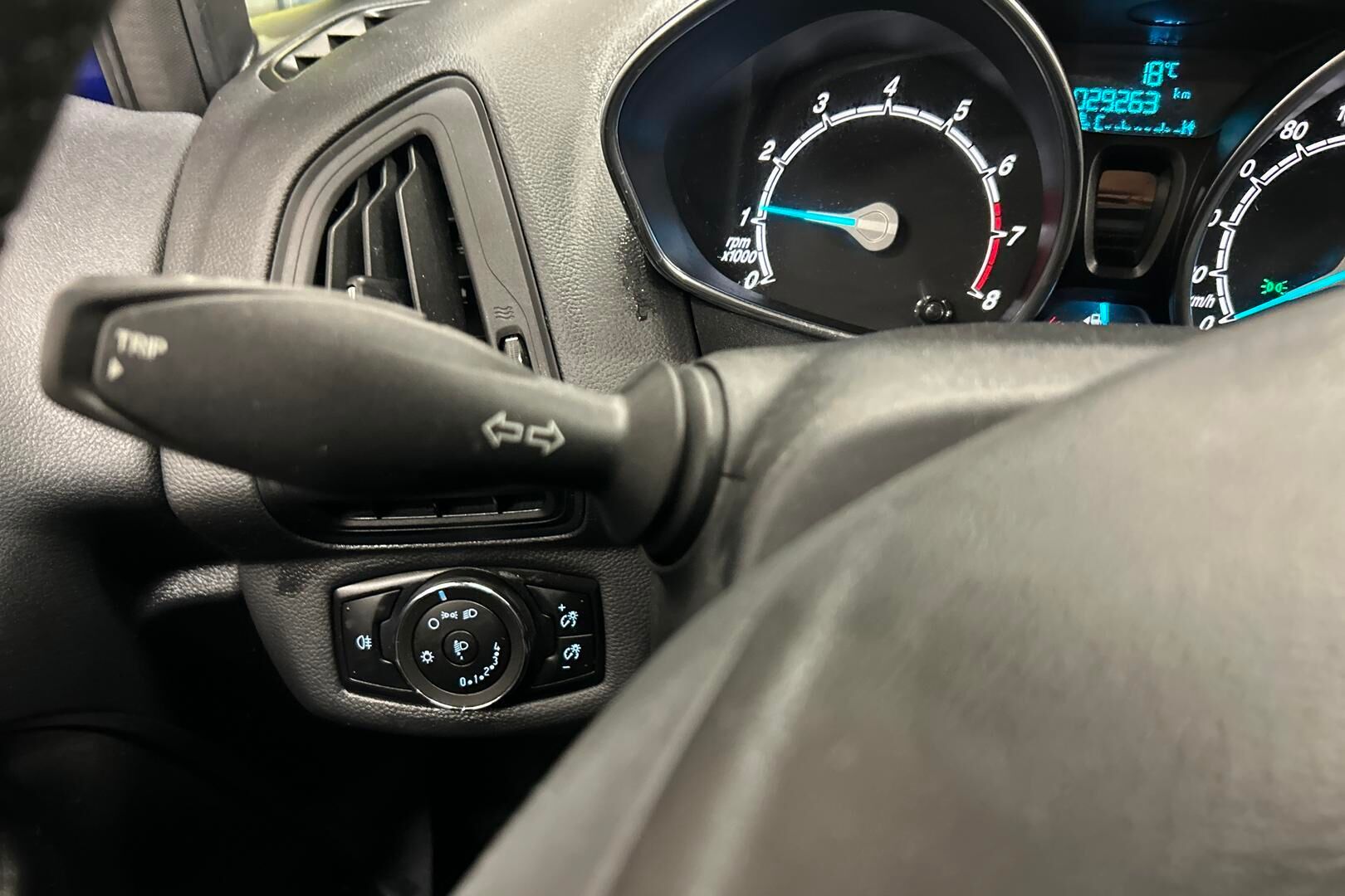 Ford B-Max iso kuva 21