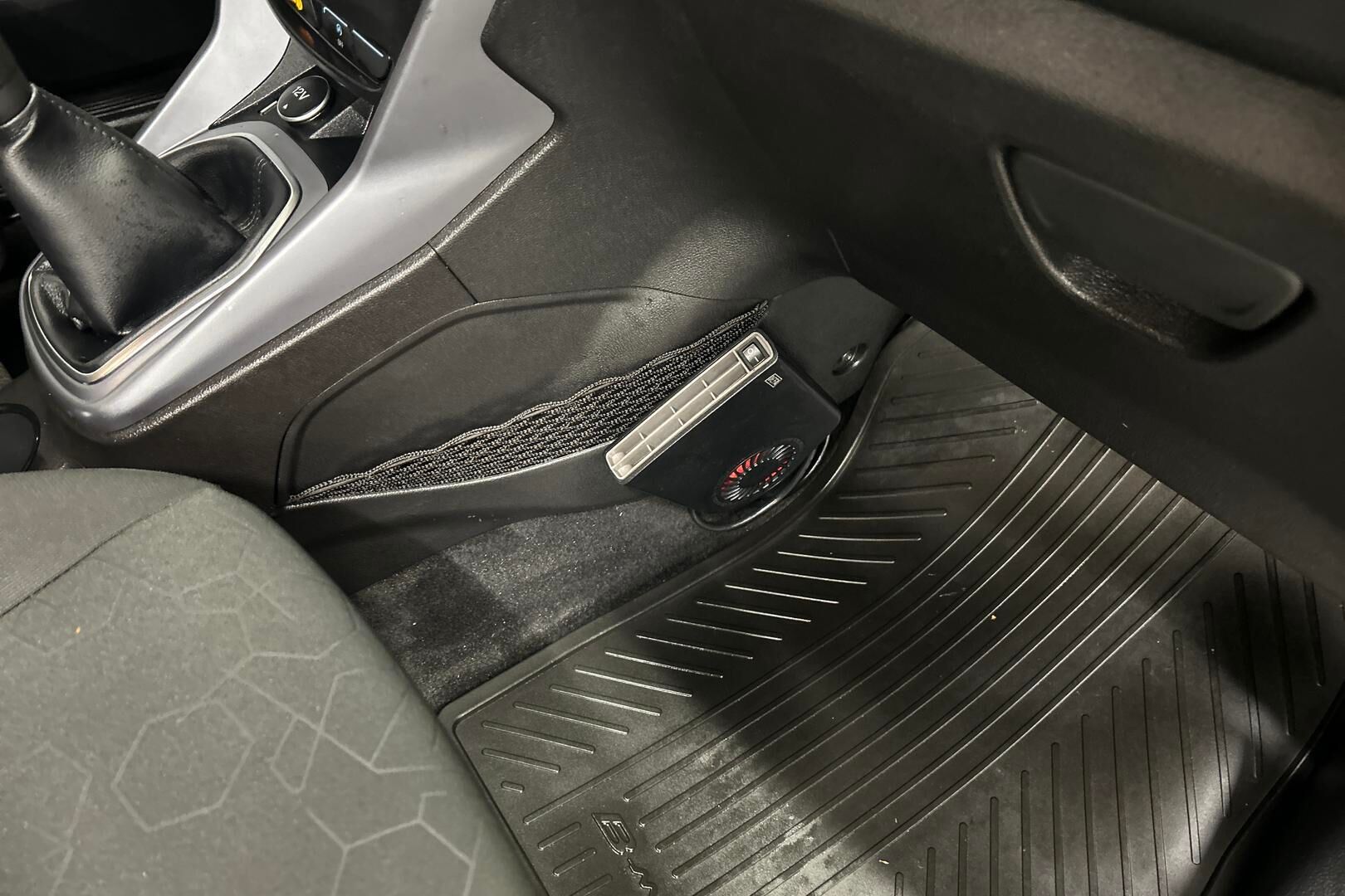 Ford B-Max iso kuva 27