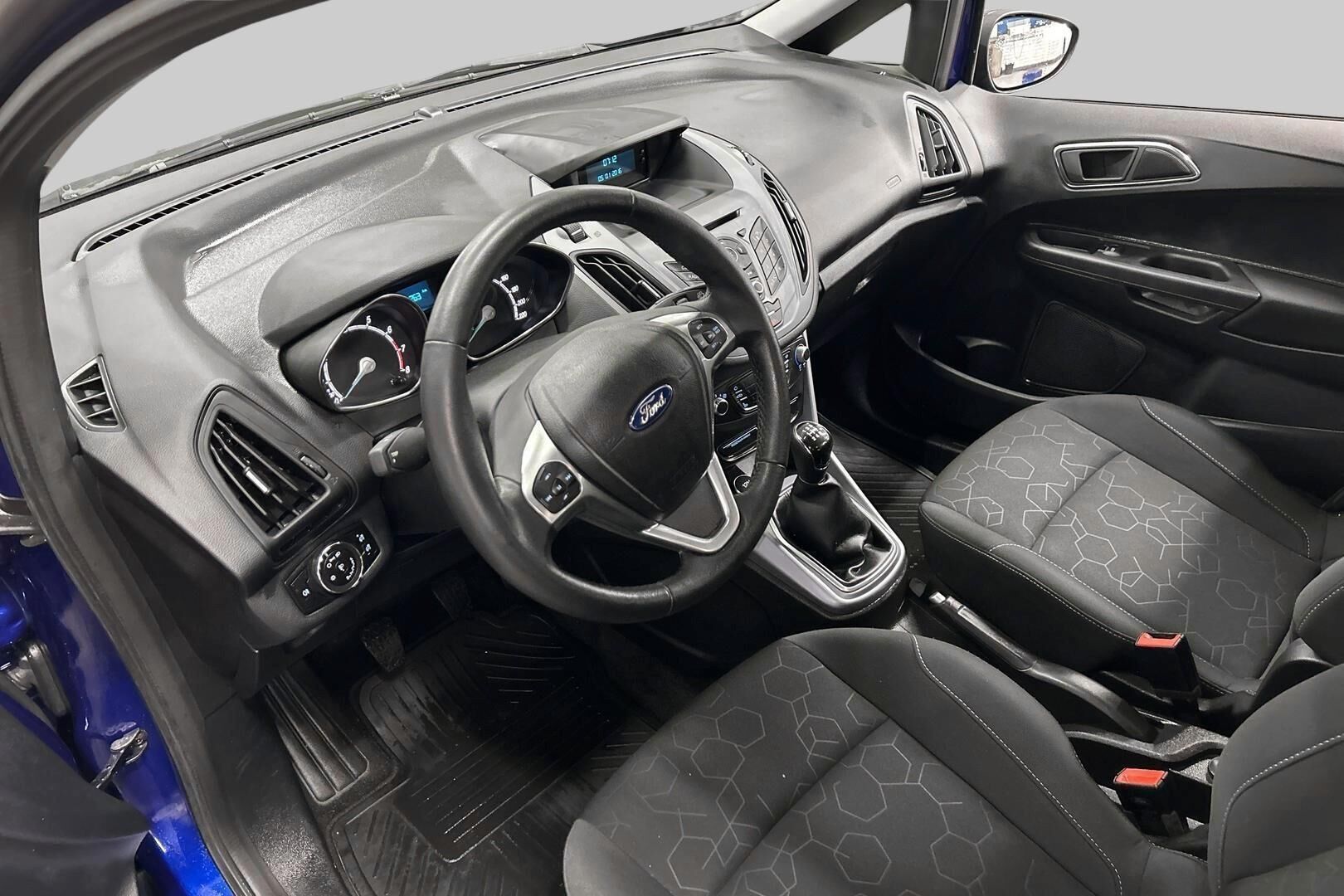 Ford B-Max iso kuva 9