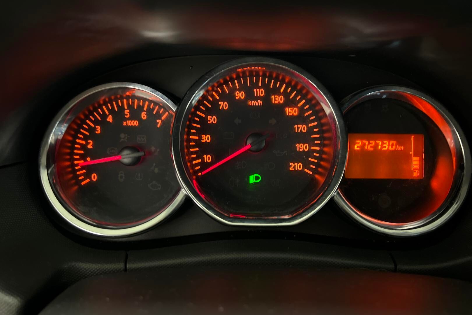 Dacia Duster iso kuva 14