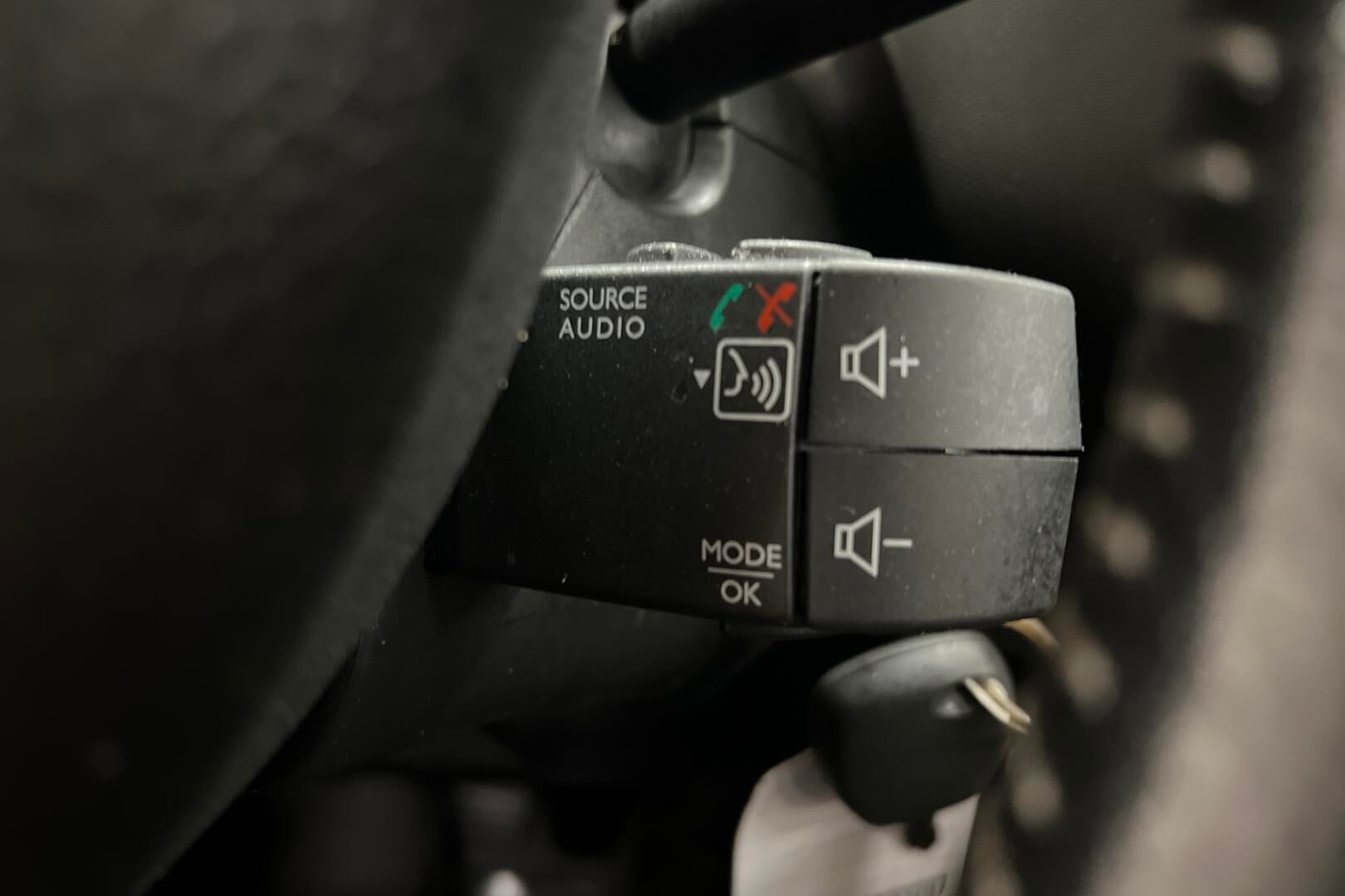 Dacia Duster iso kuva 15