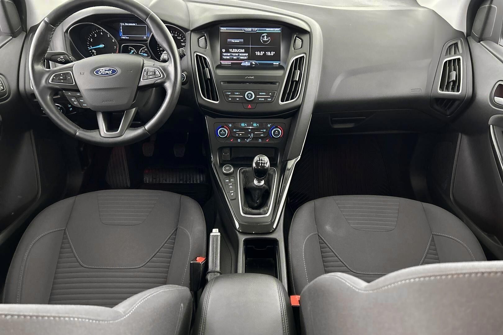 Ford Focus iso kuva 9
