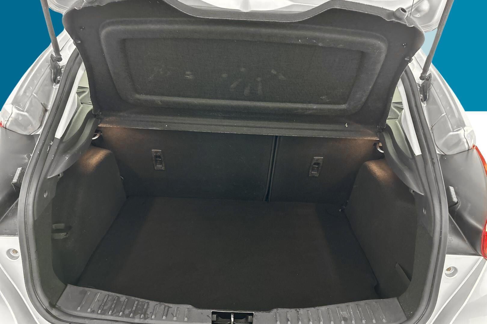 Ford Focus iso kuva 10