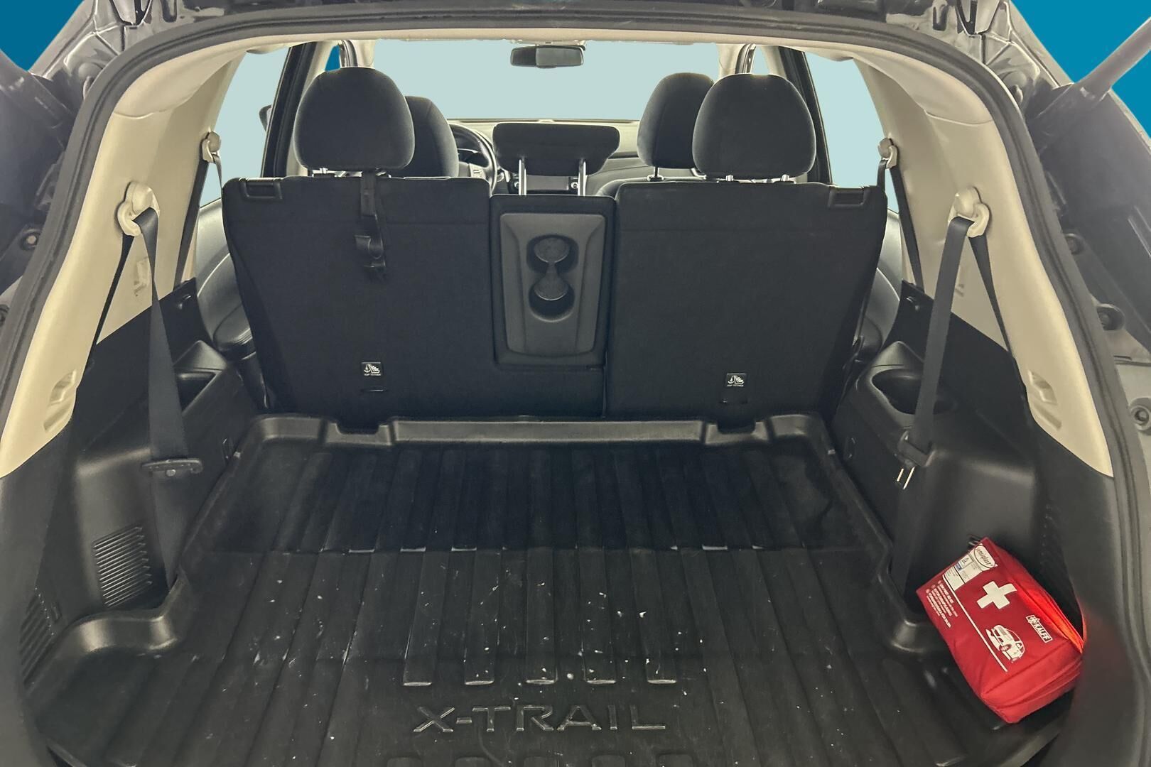Nissan X-Trail iso kuva 12