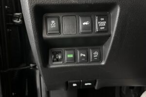 Nissan X-Trail esikatselu 23