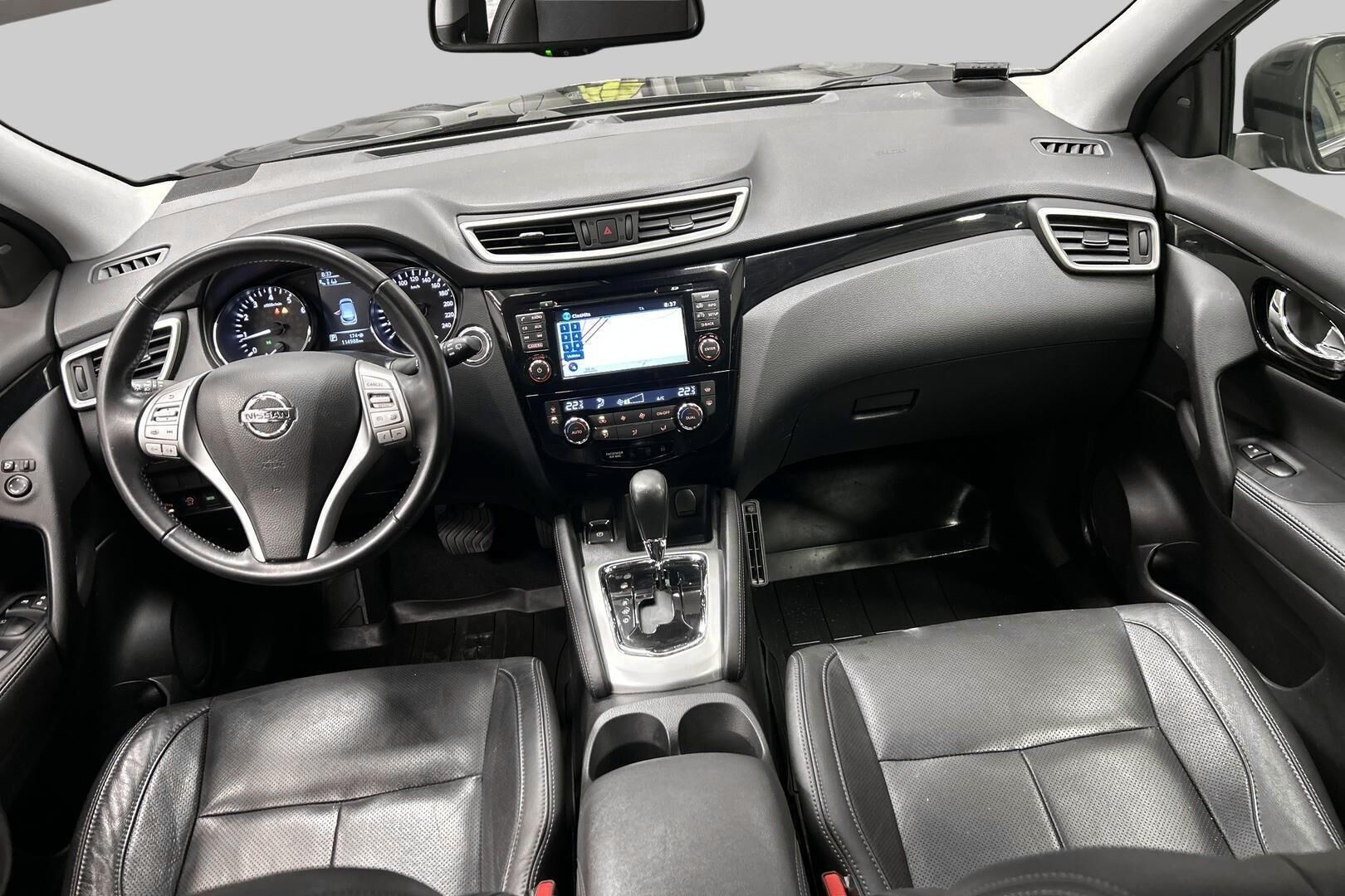Nissan Qashqai iso kuva 10
