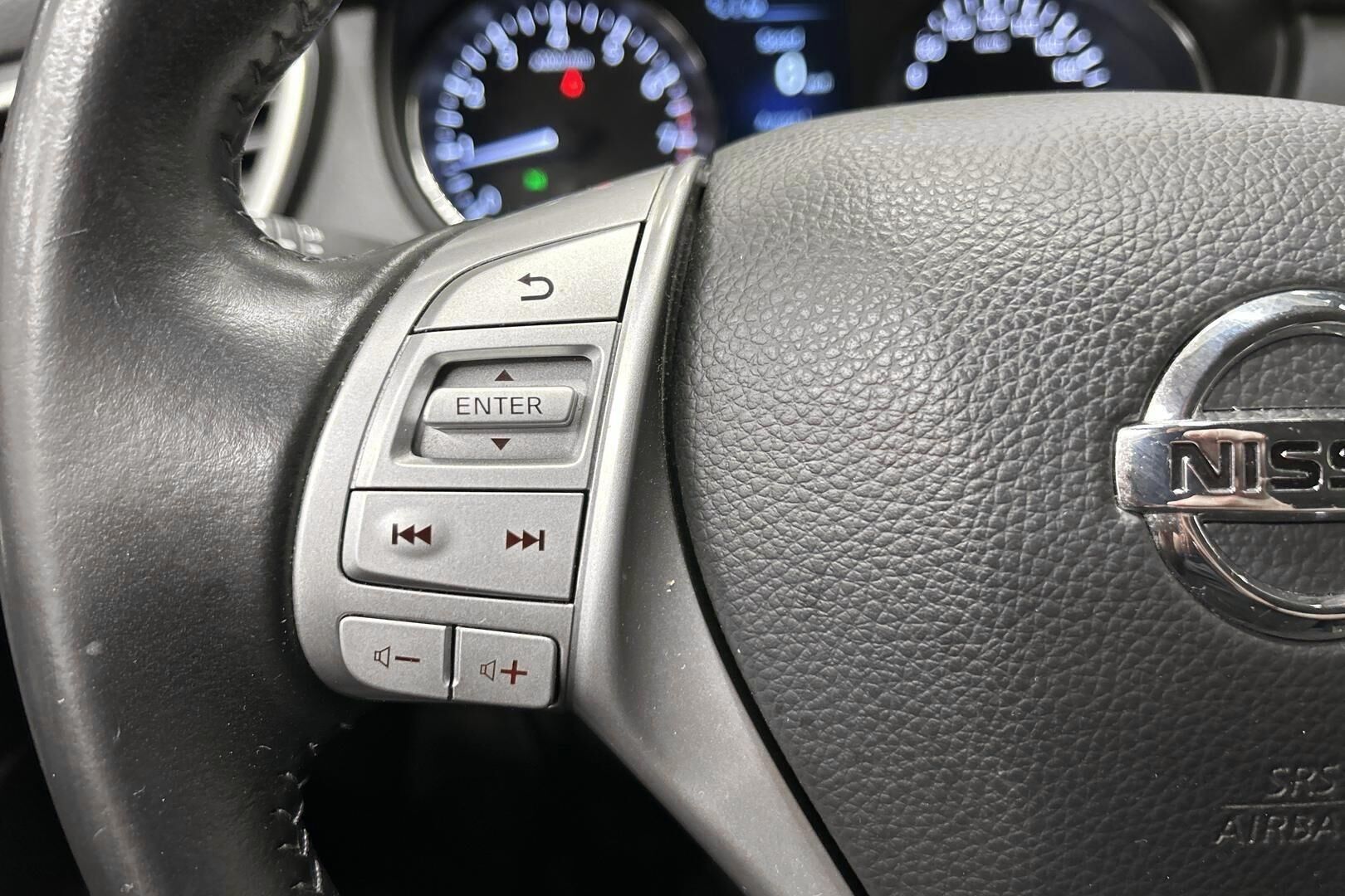 Nissan Qashqai iso kuva 14