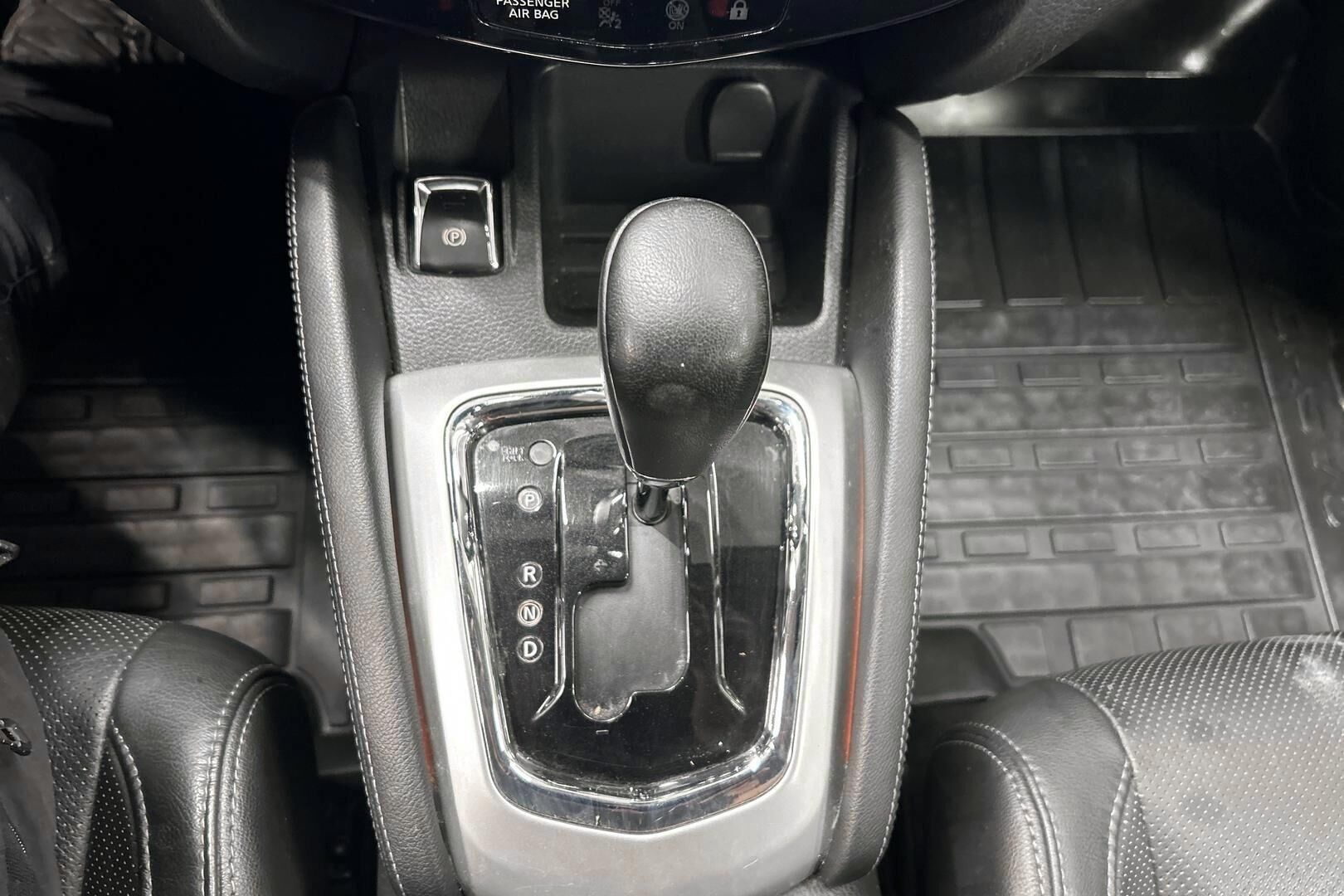 Nissan Qashqai iso kuva 18