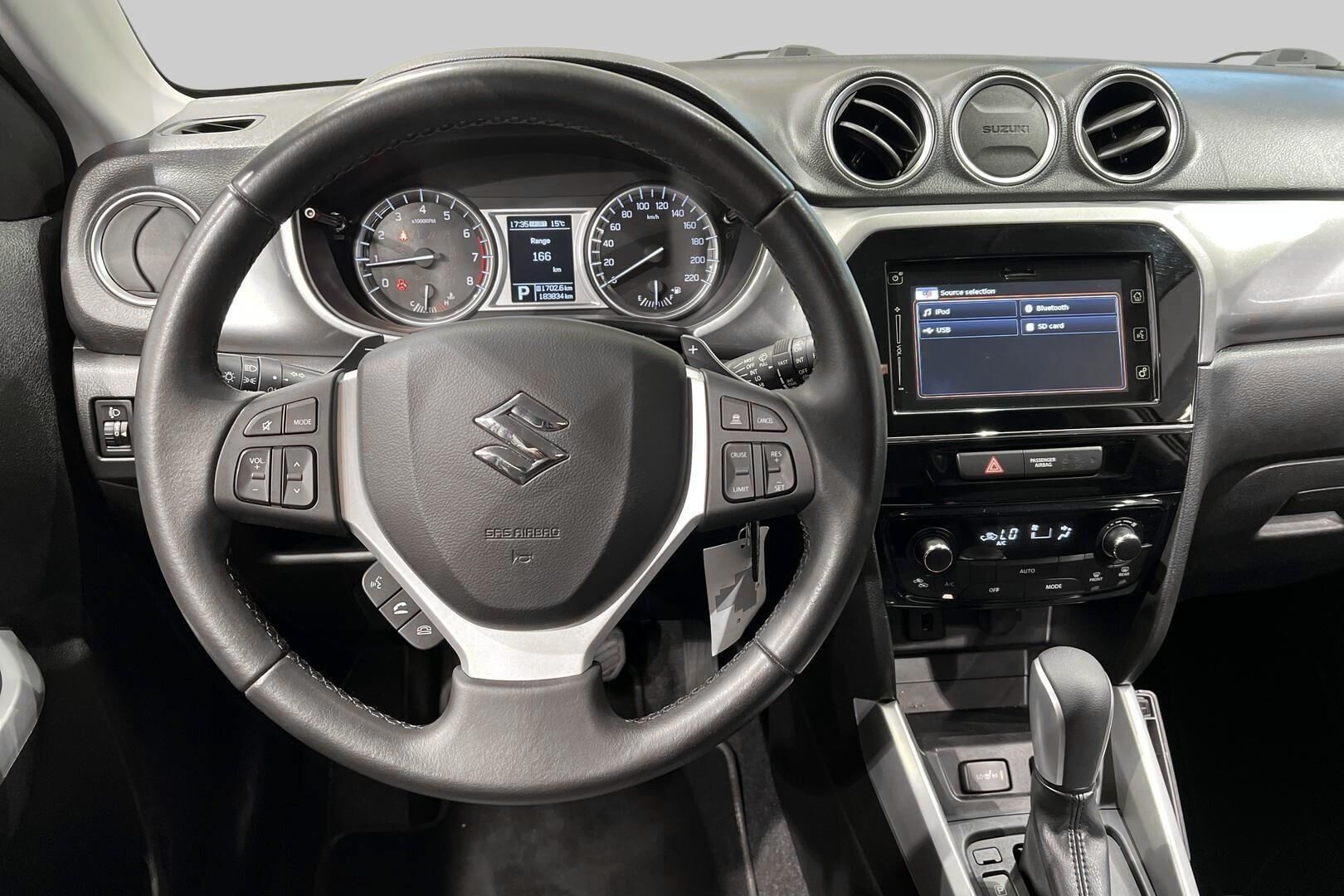 Suzuki Vitara iso kuva 24