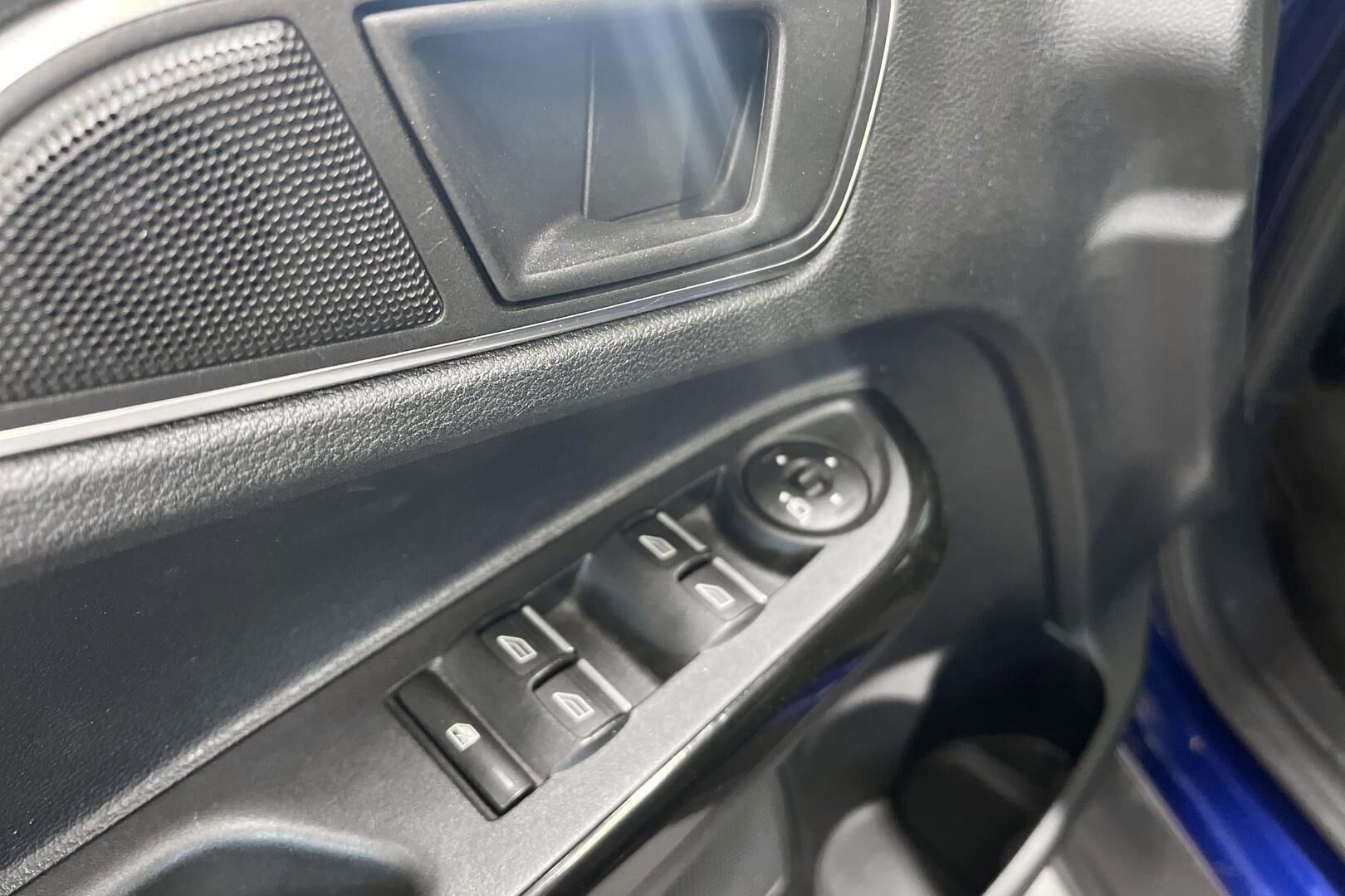 Ford B-Max iso kuva 9