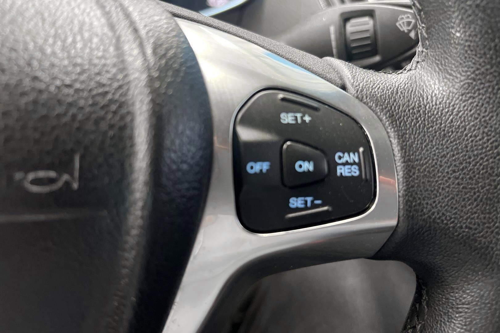 Ford B-Max iso kuva 28