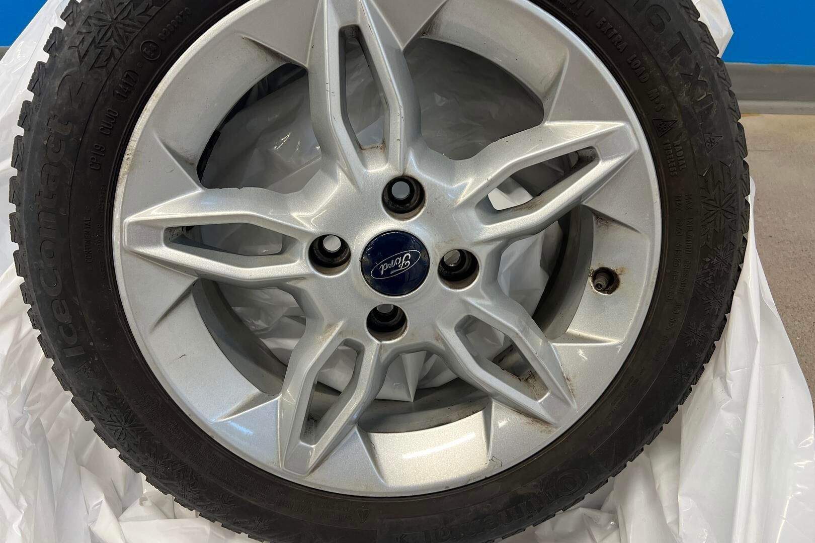 Ford B-Max iso kuva 24