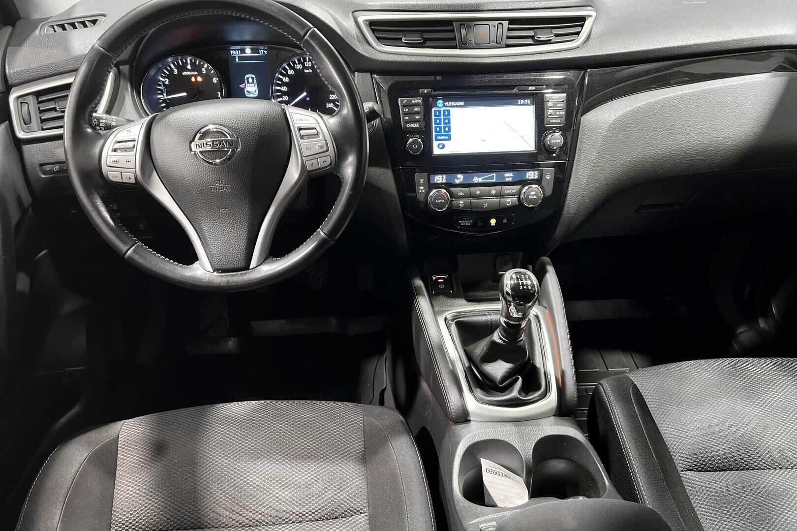 Nissan Qashqai iso kuva 6