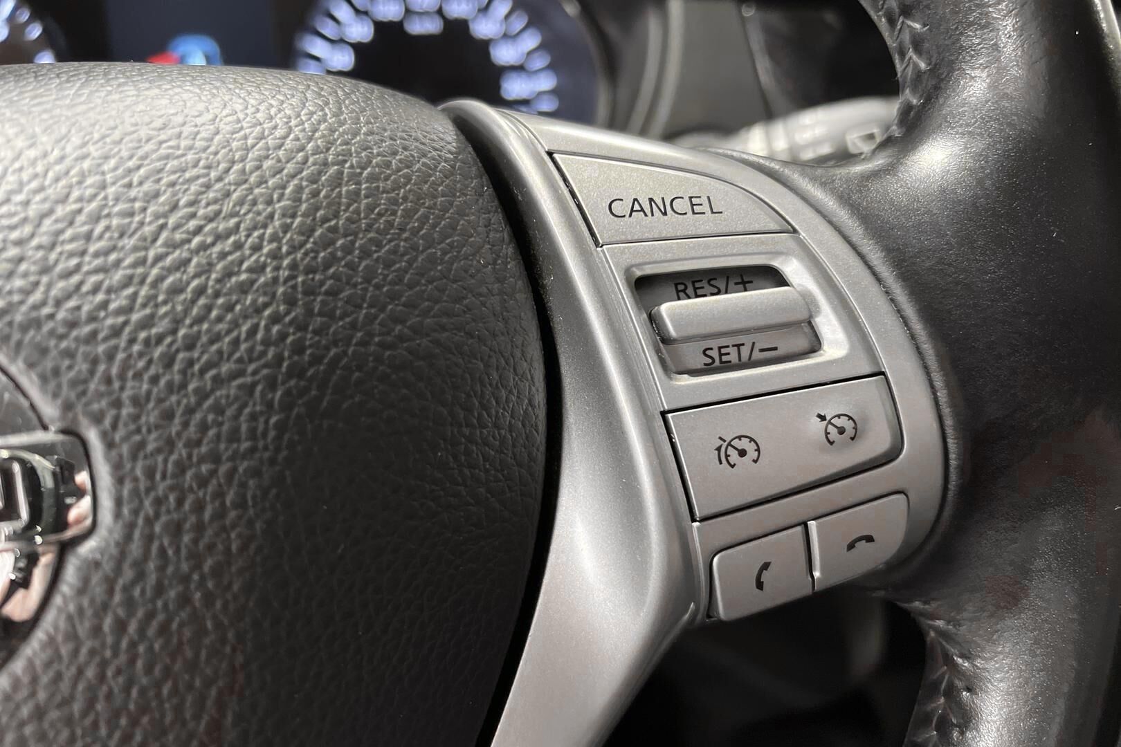 Nissan Qashqai iso kuva 10
