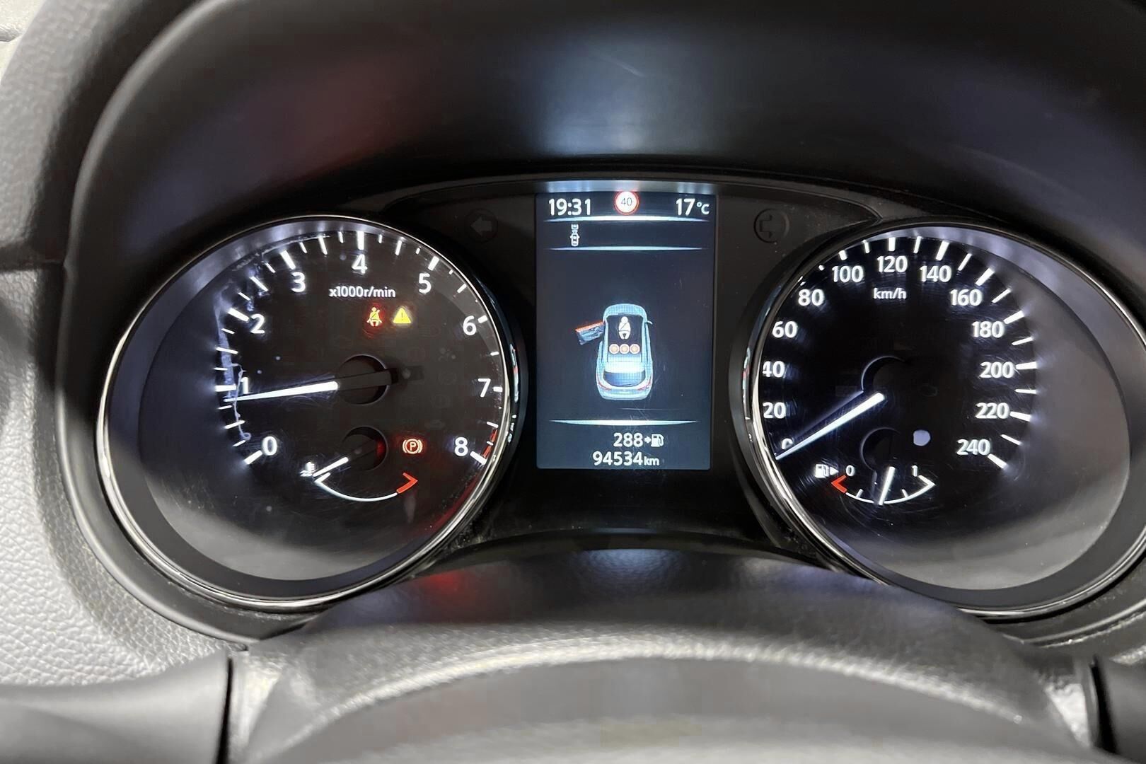 Nissan Qashqai iso kuva 11