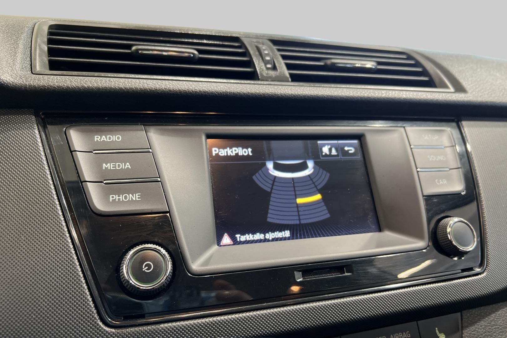 Skoda Fabia iso kuva 17