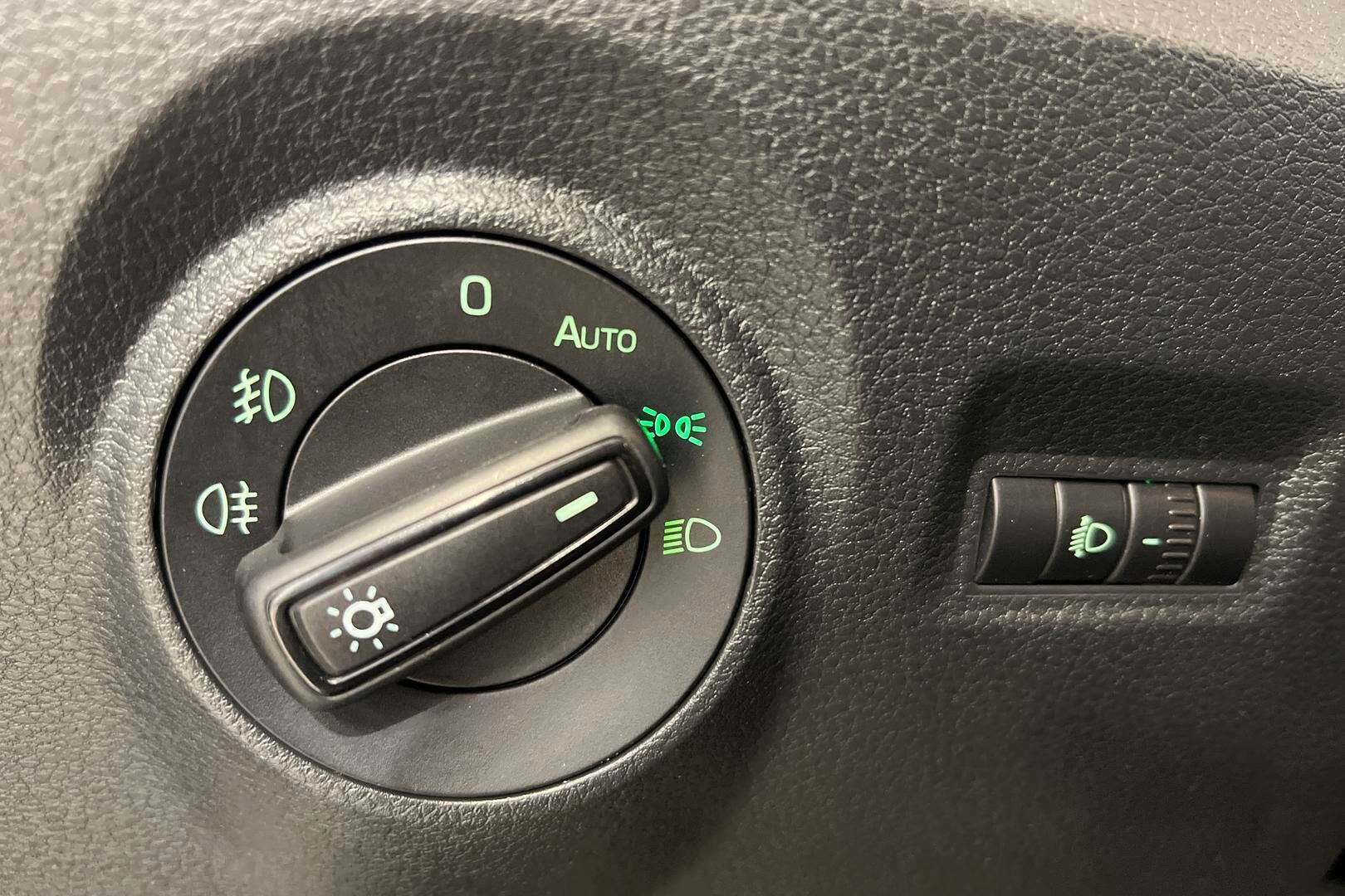 Skoda Fabia iso kuva 23