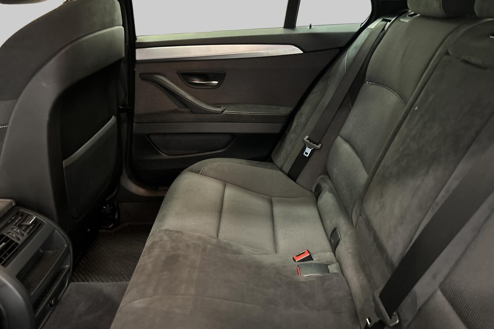 BMW 5-SARJA iso kuva 9