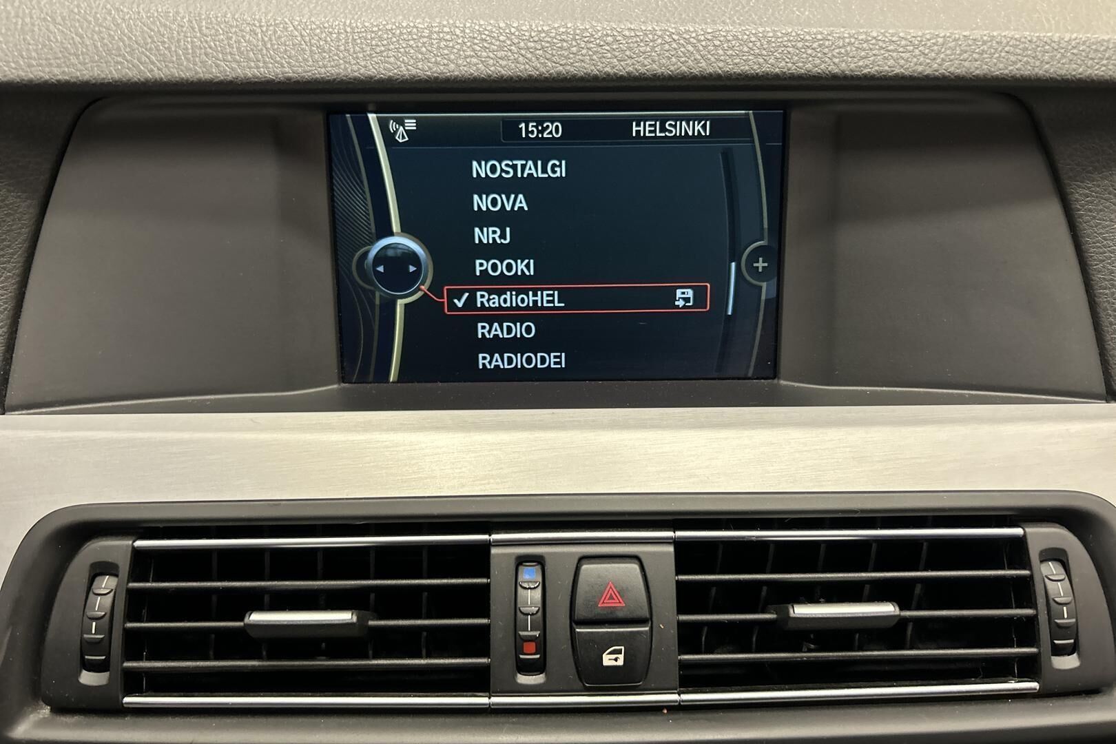 BMW 5-SARJA iso kuva 13