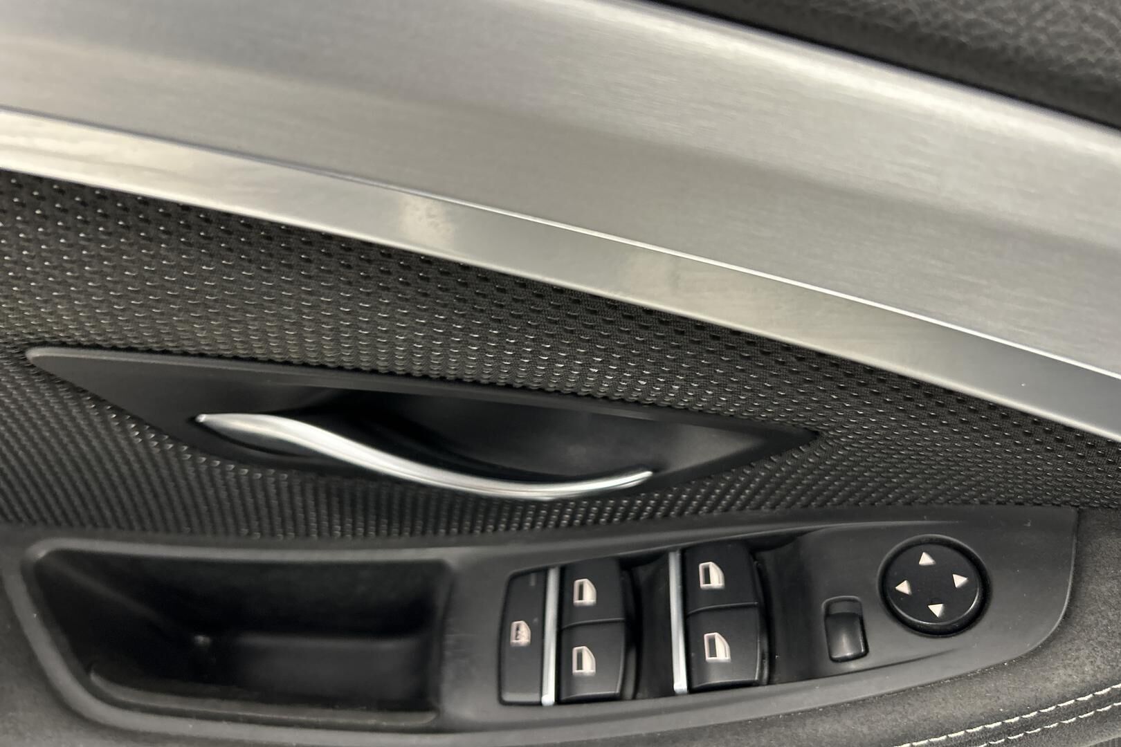 BMW 5-SARJA iso kuva 22