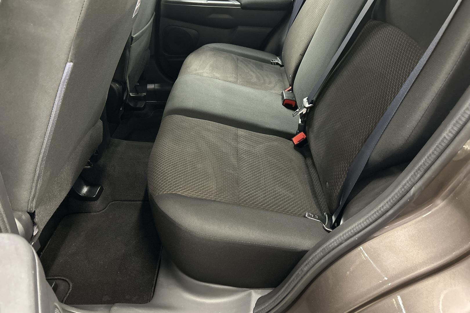 Mitsubishi ASX iso kuva 8