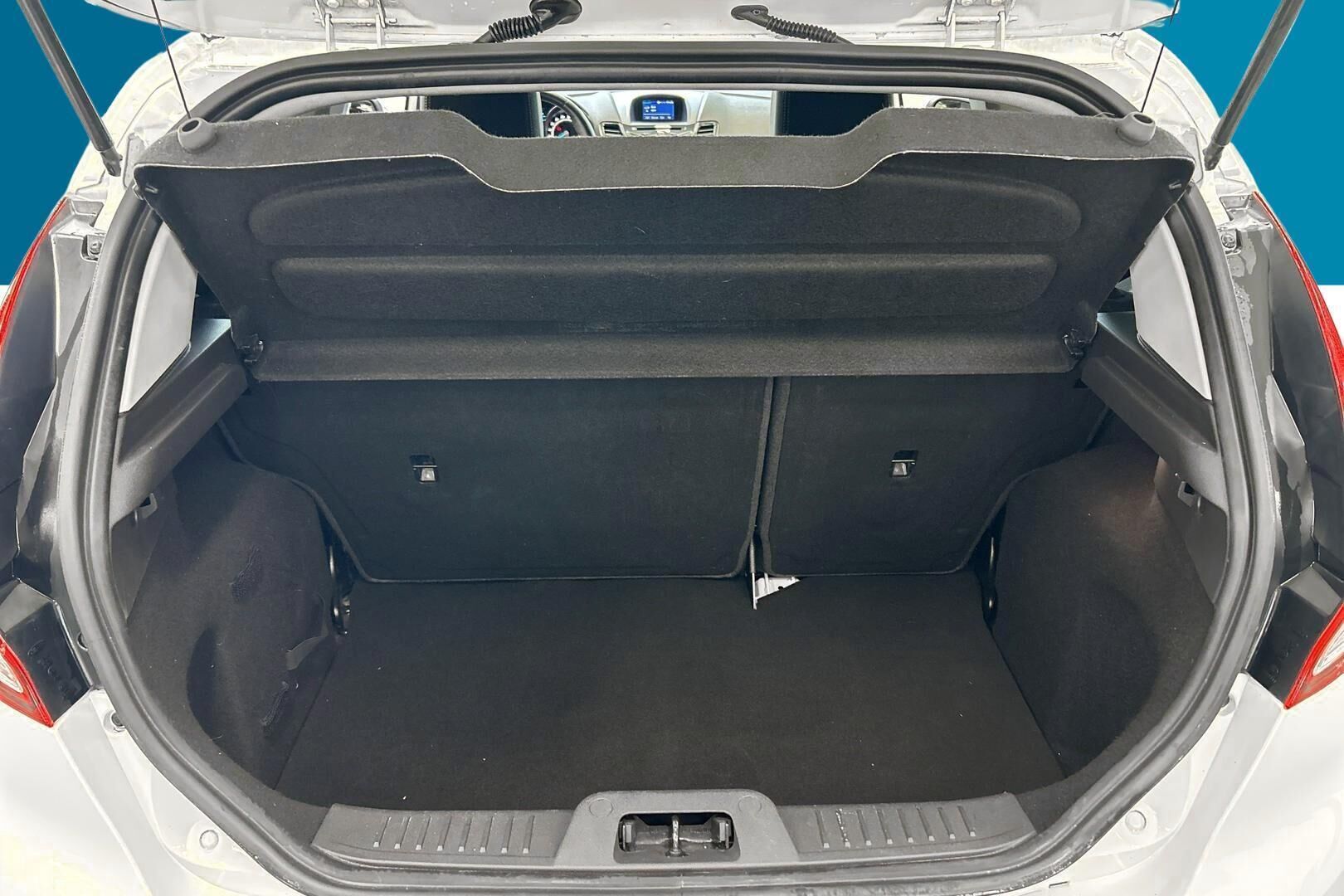 Ford Fiesta iso kuva 12