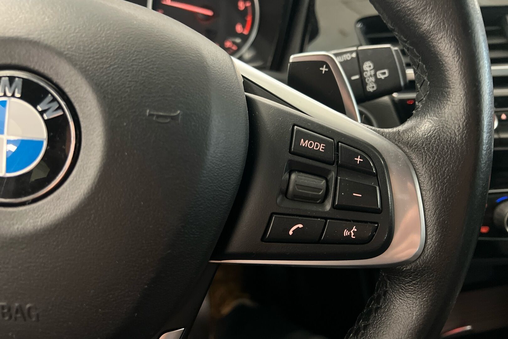 BMW X1 iso kuva 15