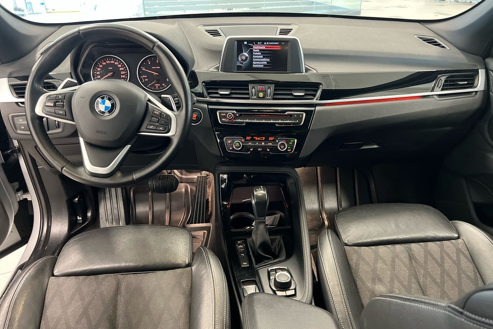 BMW X1 iso kuva 20