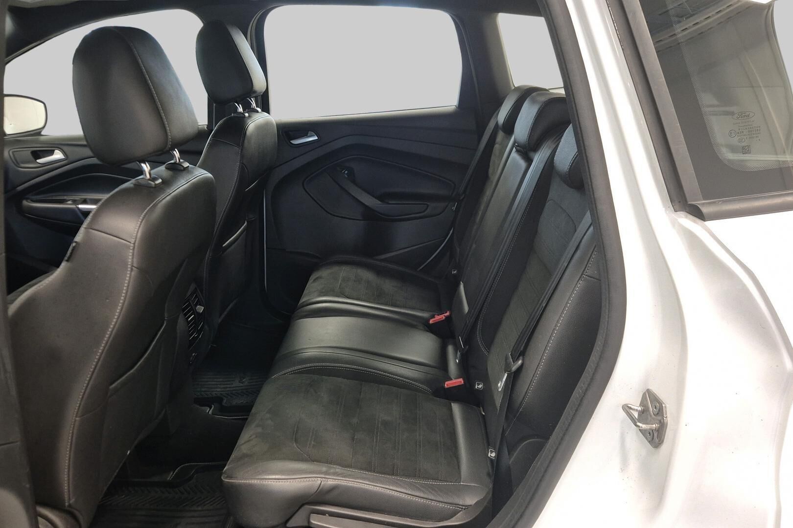 Ford Kuga iso kuva 10