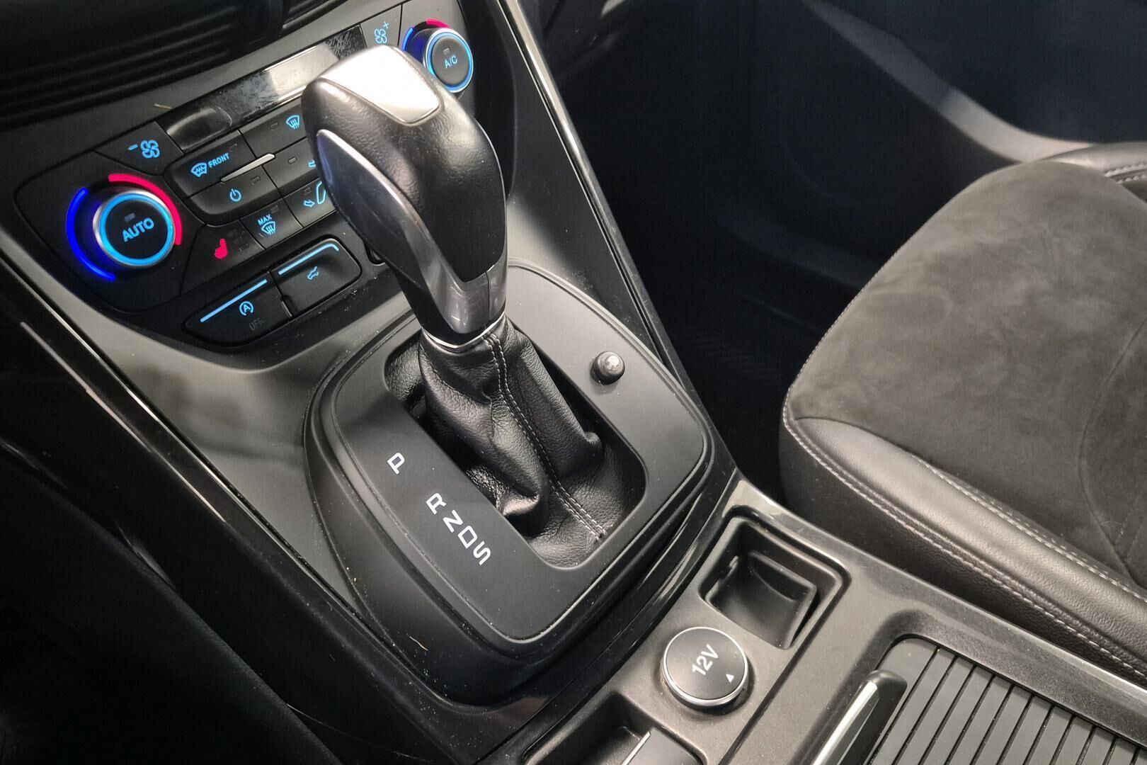 Ford Kuga iso kuva 17