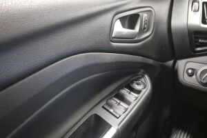 Ford Kuga esikatselu 20