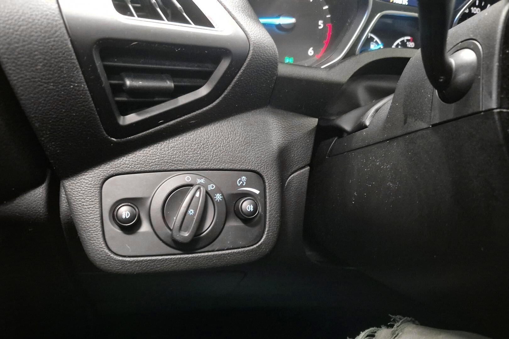Ford Kuga iso kuva 21