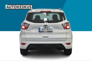 Ford Kuga esikatselu 6