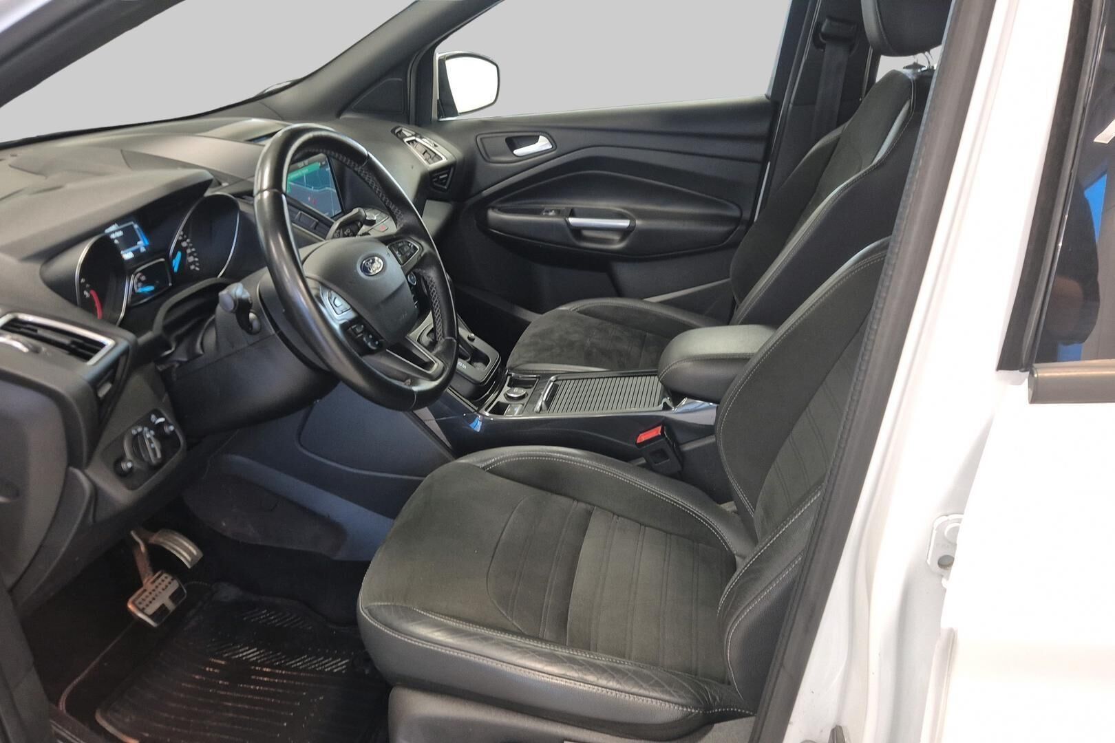 Ford Kuga iso kuva 9