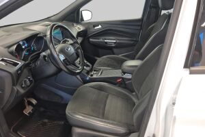 Ford Kuga esikatselu 9