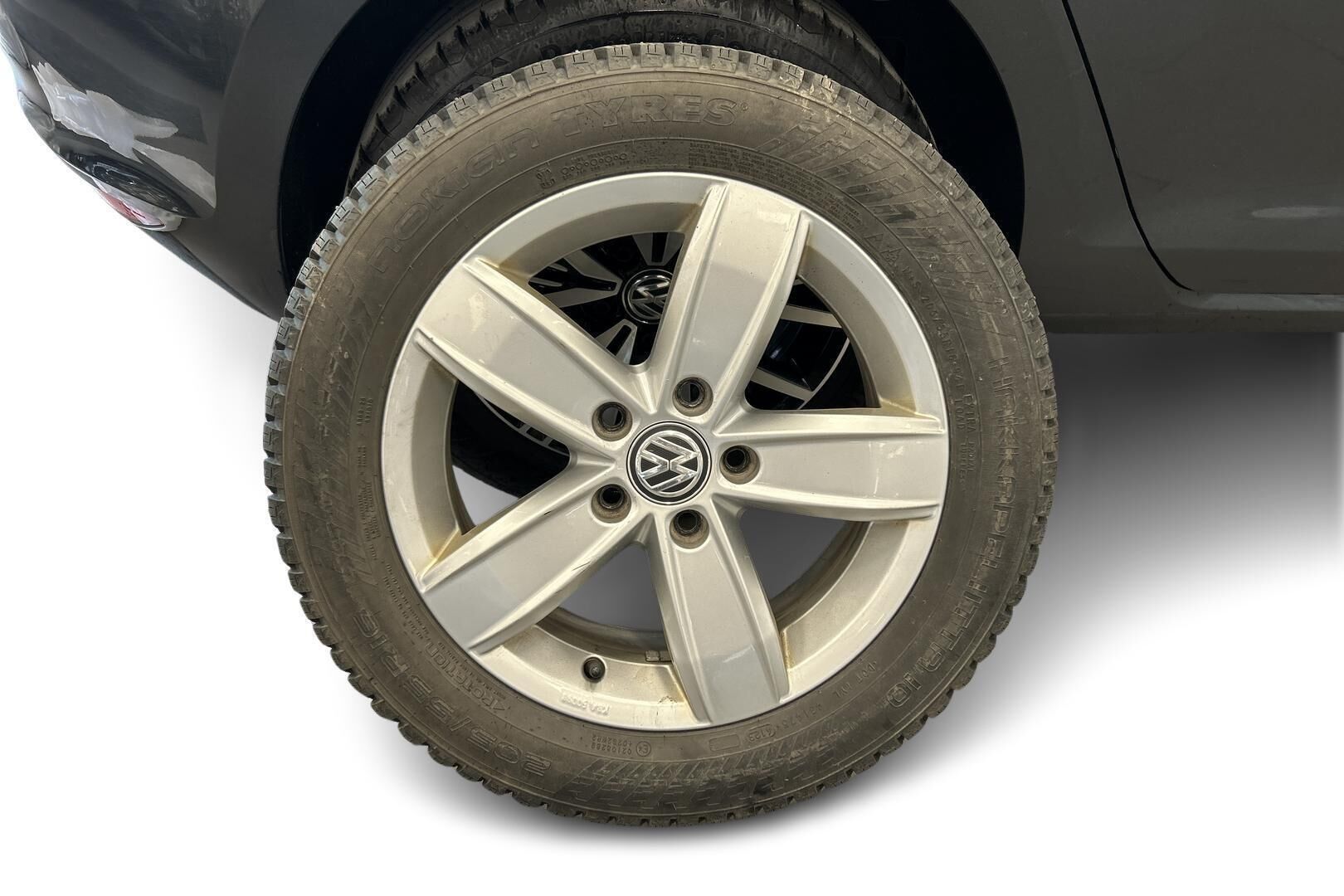 Volkswagen Golf iso kuva 10