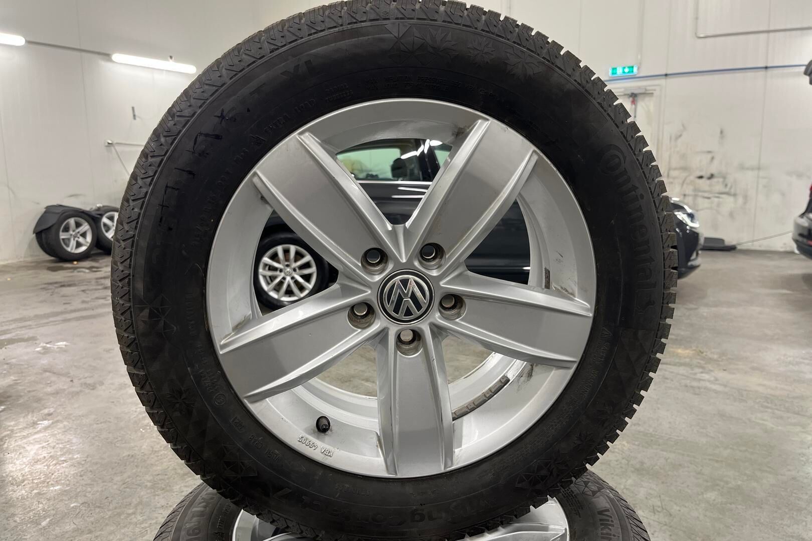 Volkswagen Passat iso kuva 10