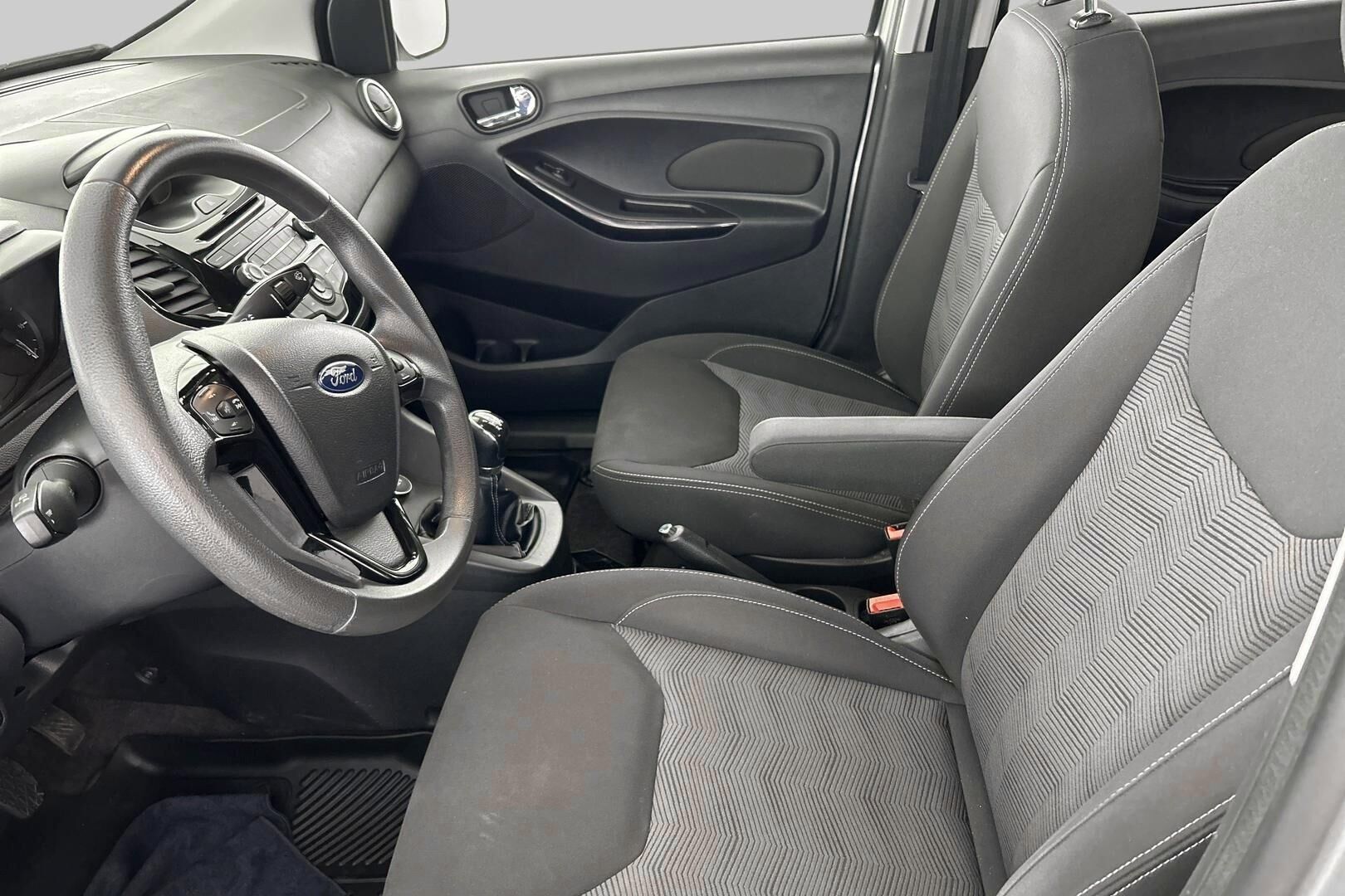 Ford KA+ iso kuva 9