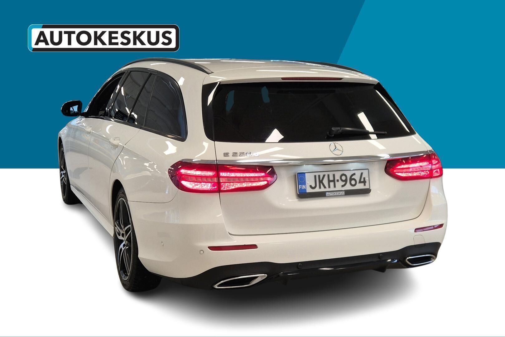 Mercedes-Benz E iso kuva 6